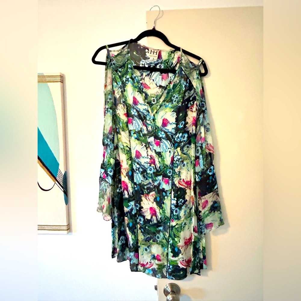 Haute hippie cold shoulder sheer dress. Green size 8